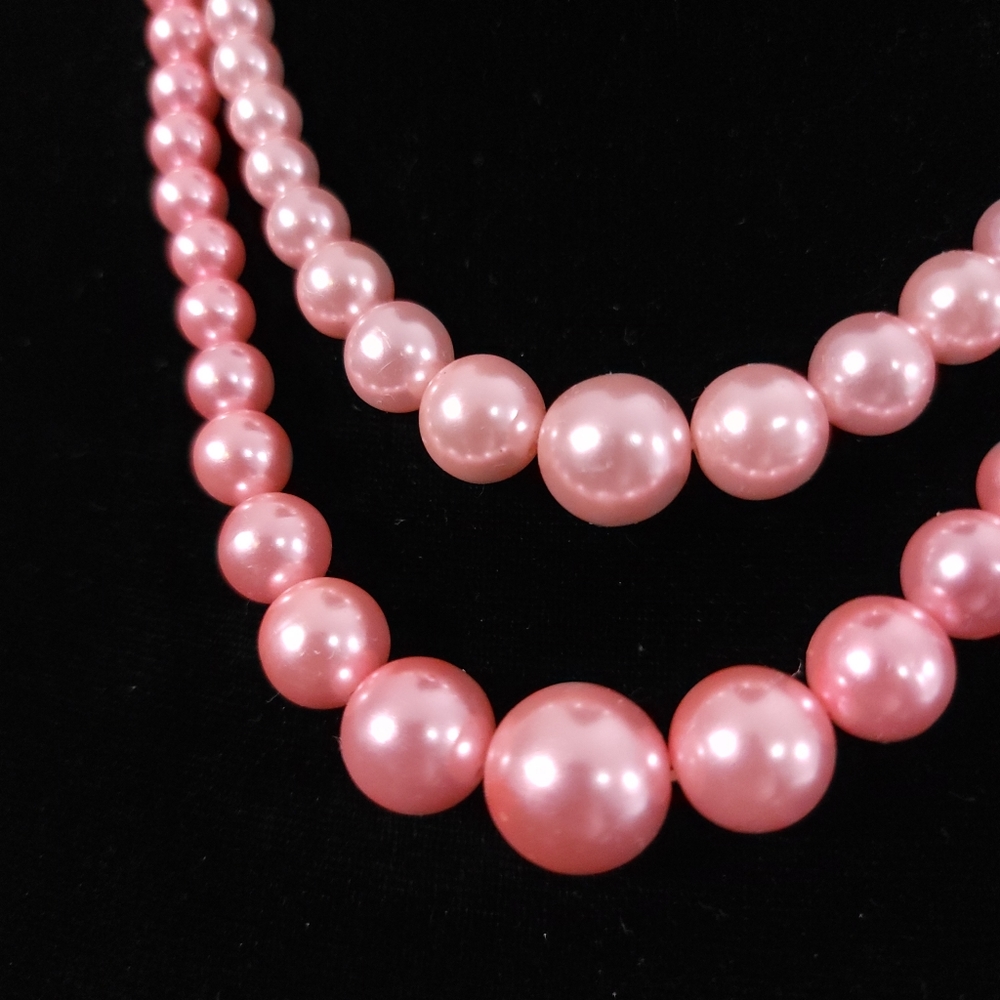 Vintage Faux Pearl Necklace Tiered Graduated Barbie Pink Wilma Costume Jewelry - Picture 3 of 7